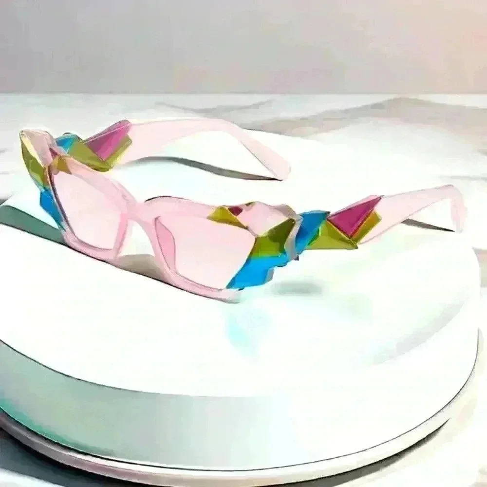 Artsy Retro 50s Exaggerated Cat Eyes Pink Sunglasses with  Crystal Gem Cuts